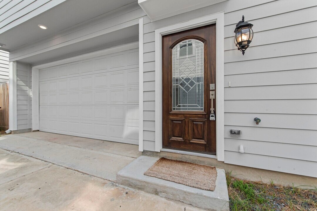 623 Link Rd in Houston, TX - Foto de edificio