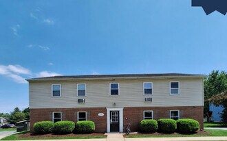 130 W Charlotte St in Millersville, PA - Building Photo