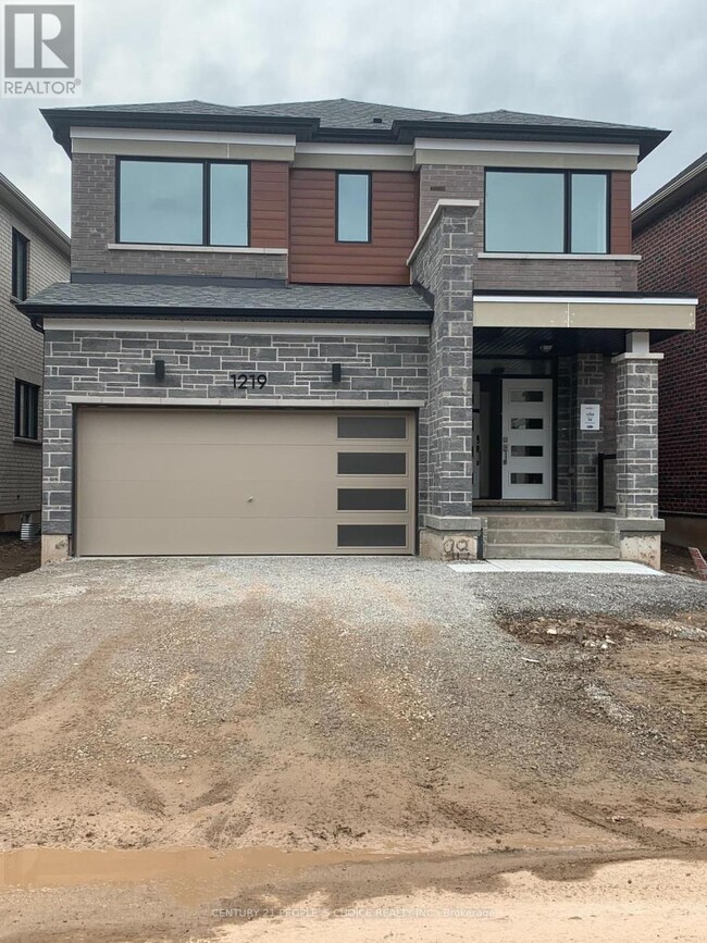 1219 Stacey Cres in Milton, ON - Building Photo - Building Photo