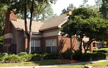 Westwood Apartments in Jacksonville, FL - Building Photo - Building Photo