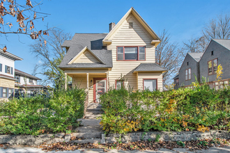144 College Ave NE in Grand Rapids, MI - Building Photo - Building Photo