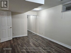 21 Lorridge St in Richmond Hill, ON - Building Photo - Building Photo