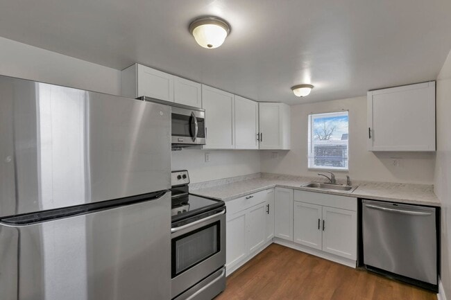 property at 280 1/2-85-82 S Wheatland Ave