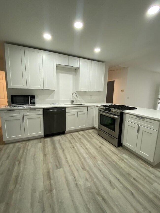 1400 New Jersey St-Unit -2-1400 in West Palm Beach, FL - Building Photo - Building Photo