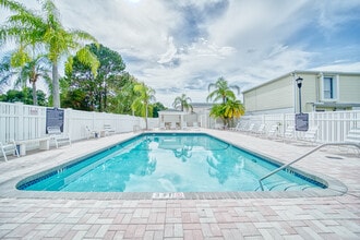 11912 Cypress Hill Cir, Unit 11912 in Tampa, FL - Building Photo - Building Photo