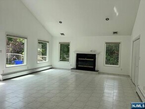 55 Walker Ave in Closter, NJ - Building Photo - Building Photo