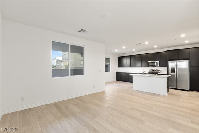 2502 Vittora Pointe St in Henderson, NV - Building Photo - Building Photo