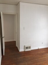 1805 Glenbrook Dr in Des Moines, IA - Building Photo - Building Photo