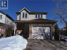 360 Pastern Trail in Waterloo, ON - Building Photo