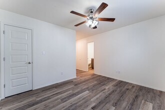 4211 W Santa Fe St in Fayetteville, AR - Building Photo - Building Photo