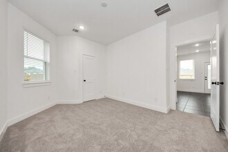 1422 Shaded Rock Dr in Sienna, TX - Building Photo - Building Photo