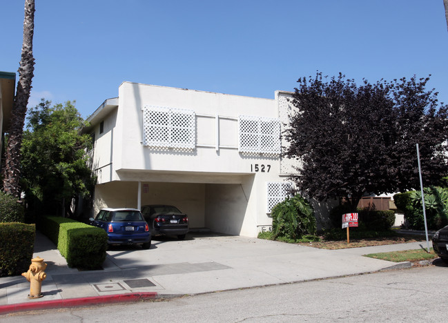 1527 Corinth Ave in Los Angeles, CA - Building Photo - Building Photo