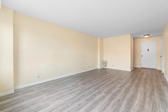 225 St Pauls Ave in Jersey City, NJ - Building Photo - Building Photo