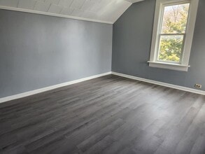 2201 W 2nd St in Davenport, IA - Building Photo - Building Photo