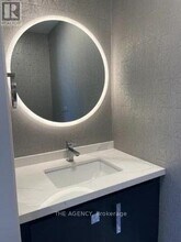 9031 Yonge St in Richmond Hill, ON - Building Photo - Building Photo