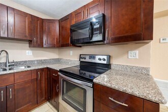 1025 NE 9th Ave in Fort Lauderdale, FL - Building Photo - Building Photo