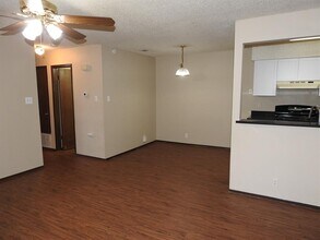 12402 Deer Falls Dr in Austin, TX - Building Photo - Building Photo