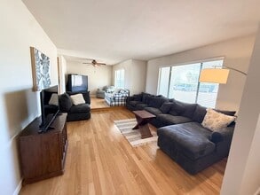 4460 W Pine Haven Dr in Tracy, CA - Building Photo - Building Photo