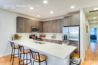 693 N Peoria St-Unit -1N in Chicago, IL - Building Photo - Building Photo