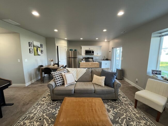 7899 N Bristlecone Rd in Eagle Mountain, UT - Building Photo - Building Photo