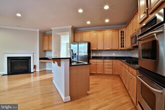 135 Fortnightly Blvd in Herndon, VA - Building Photo - Building Photo