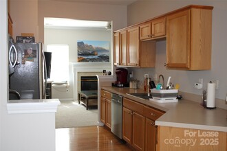 18630 Oakhurst Blvd in Cornelius, NC - Building Photo - Building Photo