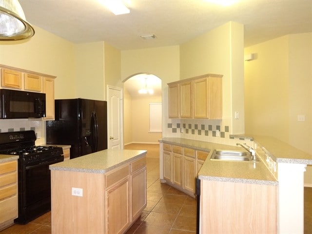 20335 Mammoth Falls Dr in Tomball, TX - Building Photo - Building Photo