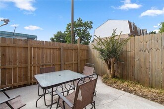 1107 E Ocean View Ave in Norfolk, VA - Building Photo - Building Photo