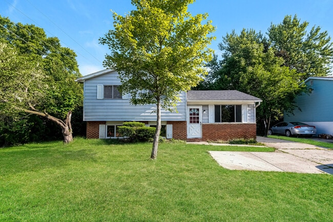 property at 5252 Refugee Rd