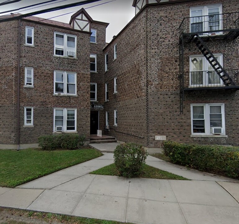 60 Plainfield Ave in Floral Park, NY - Building Photo