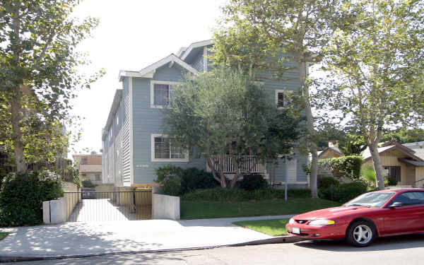 3755 Delmas Ter in Los Angeles, CA - Building Photo - Building Photo