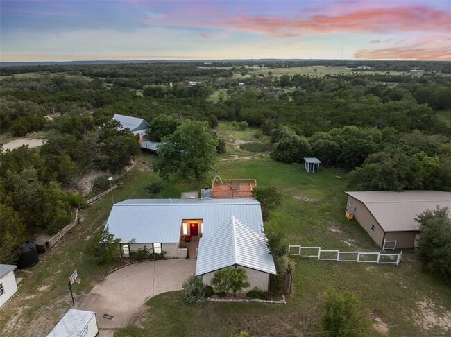 250 Porter Ln in Leander, TX - Foto de edificio - Building Photo