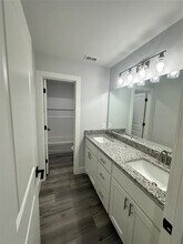 406 W 6th St in Bonham, TX - Building Photo - Building Photo