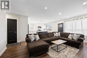 960 Janette Av in Windsor, ON - Building Photo - Building Photo