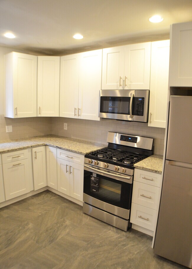 1316 S 8th St in Philadelphia, PA - Foto de edificio - Building Photo