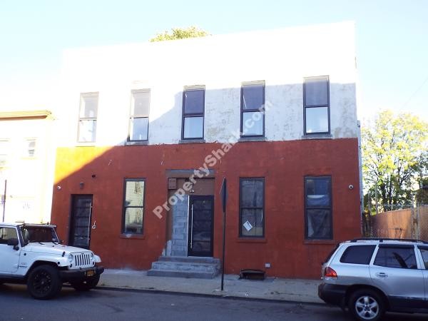 275 Miller Ave in Brooklyn, NY - Building Photo