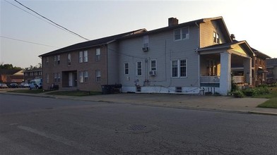 1109 Dexter Avenue in Evansville, IN - Building Photo - Building Photo