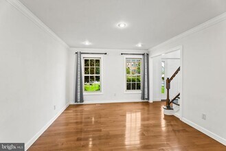 6015 Marilyn Dr in Alexandria, VA - Building Photo - Building Photo