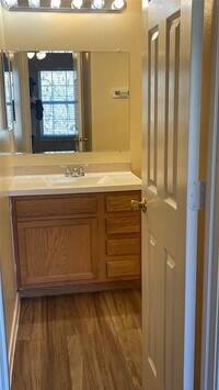 7816 Comal St photo'