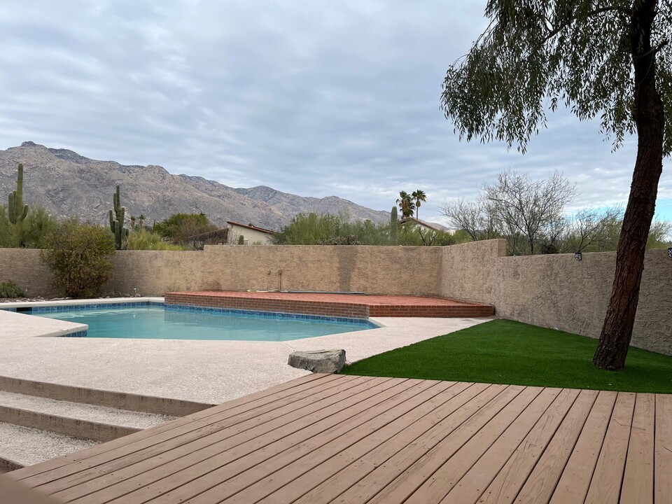 5820 N Pontatoc Rd in Tucson, AZ - Building Photo