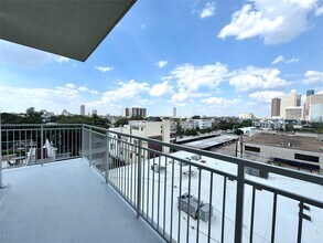 3120 Smith St in Houston, TX - Building Photo - Building Photo