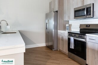 10800 Colonial Gtwy Dr, Unit 2-216 in Ft. Myers, FL - Foto de edificio - Building Photo