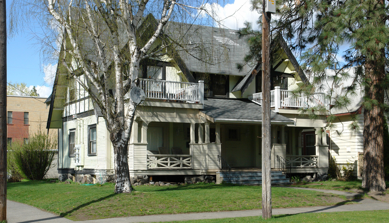 2328 W 3rd Ave in Spokane, WA - Foto de edificio