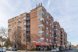 11150 75th Rd in Forest Hills, NY - Building Photo - Primary Photo