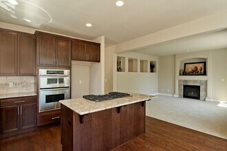 2106 263rd Ln SE in Sammamish, WA - Foto de edificio - Building Photo