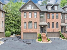 4222 Rickenbacker Dr NE in Atlanta, GA - Building Photo