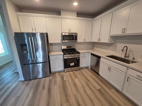 4519 Pinehurst Trace Dr in Pinehurst, TX - Building Photo - Building Photo