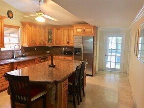 3235 SW 58th Ct in Miami, FL - Building Photo - Building Photo