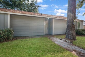 23118 Whispering Willow Dr in Spring, TX - Building Photo - Building Photo