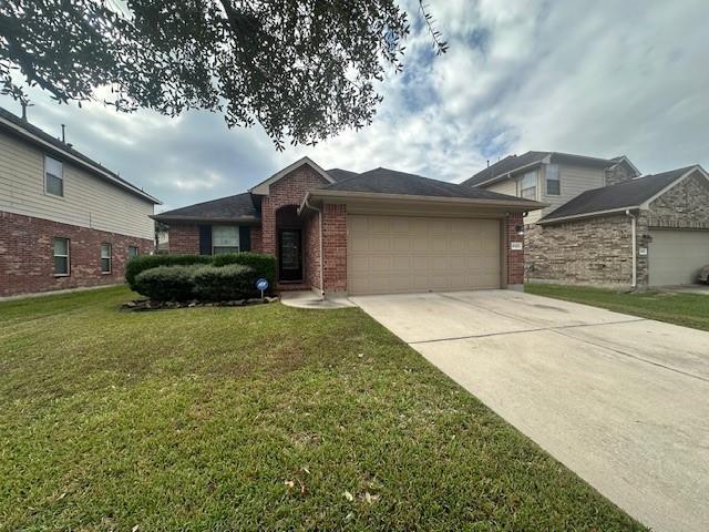 10426 Whisper Bluff Dr in Humble, TX - Foto de edificio